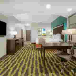 La Quinta Inn & Suites by Wyndham Houston Humble Atascocita, 2 of 6