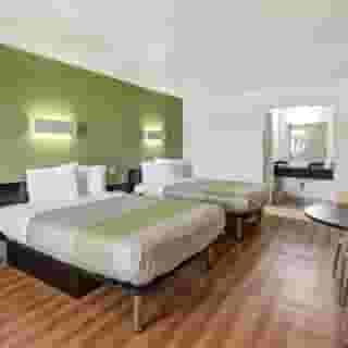 Motel 6 Dallas, Tx - Forest Lane, 3 of 6