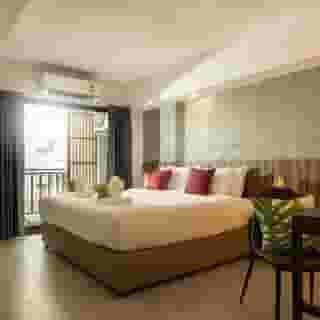 The Home Hotel, 4 of 6