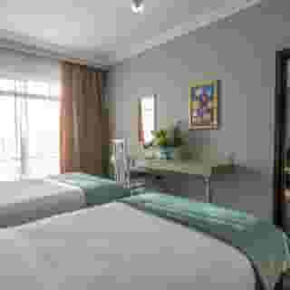 Hotel Phoenicia Express, 3 of 6