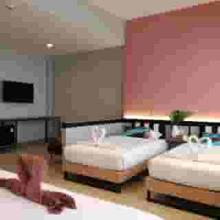 Miami Hotel, 6 of 6