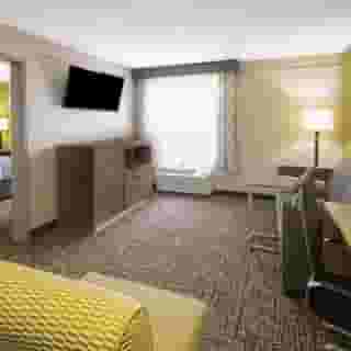La Quinta Inn & Suites by Wyndham Atlanta Stockbridge, 5 of 6