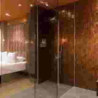 Manzo's Suites, 3 of 6