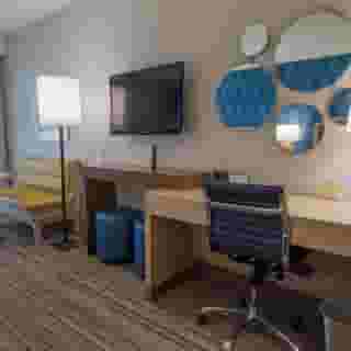 Howard Johnson by Wyndham Anaheim Hotel & Water Playground, 1 of 6