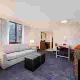 Embassy Suites by Hilton Chicago Downtown River North, 1 of 6