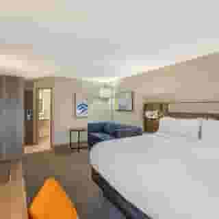 Holiday Inn Express Crestwood by Ihg, 1 of 6