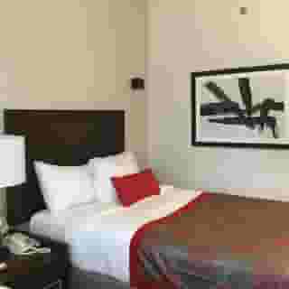 Ramada by Wyndham Bronx Terminal, 2 of 6