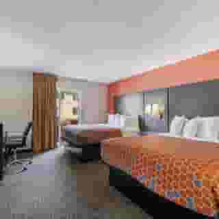Chicago Club Inn & Suites, 5 of 6