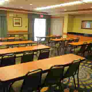 Holiday Inn Express & Suites Chicago West-Roselle by Ihg, 6 of 6