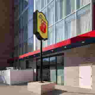 Super 8 By Wyndham Bronx Near Stadium, 2 of 6