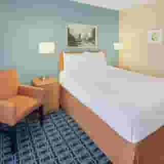 Fairfield Inn & Suites by Marriott Austin-University Area, 2 of 6