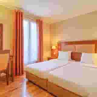 121 Paris Hotel, 3 of 6