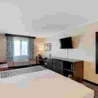 La Quinta Inn & Suites by Wyndham Las Vegas Nellis, 6 of 6