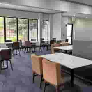 La Quinta Inn & Suites by Wyndham South Holland, 2 of 6