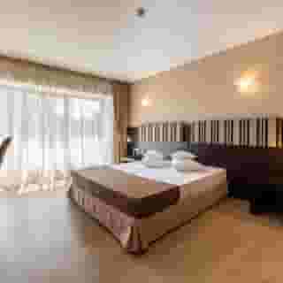 Parliament Hotel, 5 of 6