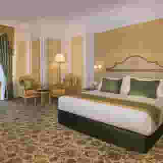 Royal Rose Abu Dhabi, a Curio Collection by Hilton Affiliated Hotel, 6 of 6