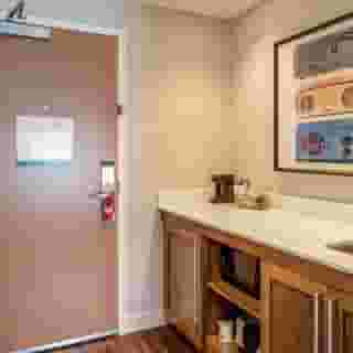 Hampton Inn & Suites Boston/Waltham, 6 of 6
