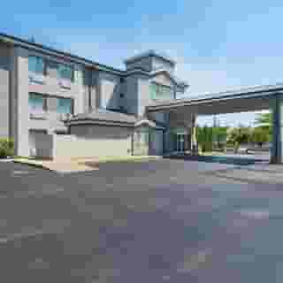 Sleep Inn near Great Lakes Naval Base, 2 of 6