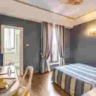Hotel La Lumiere di Piazza di Spagna, 2 of 6