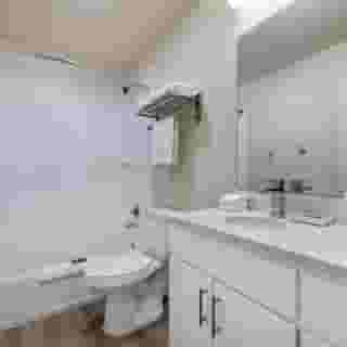 Soka Suites Dallas - Las Colinas, 3 of 6