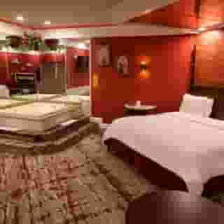 Inn of the Dove Romantic Suites with Jetted Tub & Fireplace, 2 of 6