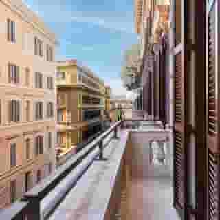 W Rome, 3 of 6