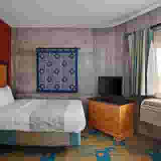 La Quinta Inn & Suites by Wyndham Irvine Spectrum, 1 of 6