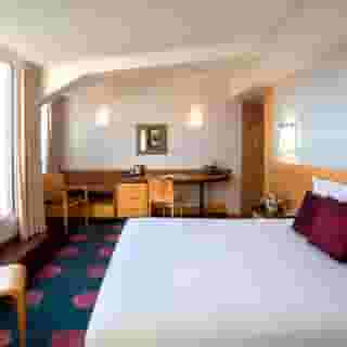 Hôtel de Normandie, 3 of 6