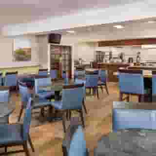 Ayres Suites Diamond Bar, 2 of 6