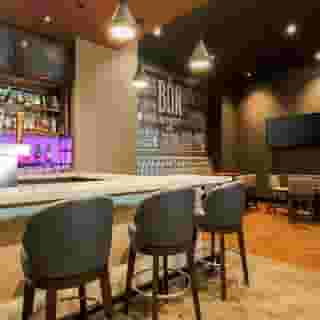 Embassy Suites by Hilton Chicago Lombard Oak Brook, 2 of 6
