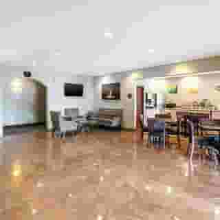 Quality Suites Austin South St. Elmo District, 6 of 6