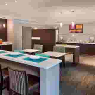 Cambridge Suites Mississauga, 6 of 6