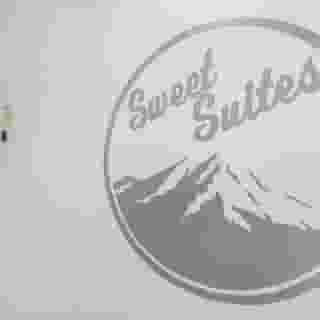 Sweet Suites Capitol Hill, 1 of 6