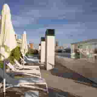 nQn Aparts & Suites Sevilla, 1 of 6