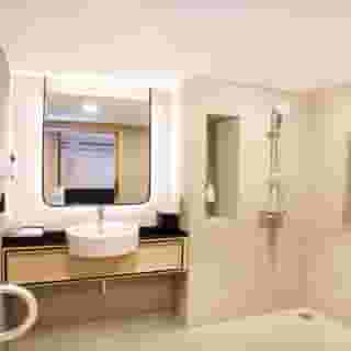 Holiday Inn Express and Suites Bangkok Central Pier by Ihg, 4 of 6