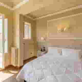 Hotel California, 2 of 6