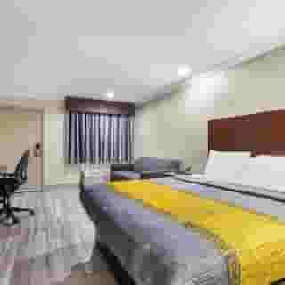 Americas Best Value Inn Houston Heights at I-45, 2 of 6