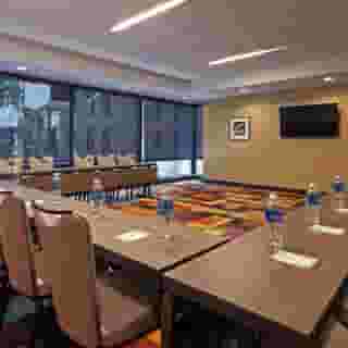 Fairfield Inn & Suites Chicago Downtown/River North, 4 of 6