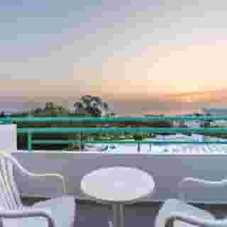 Hotel Adelais Bay, 4 of 6