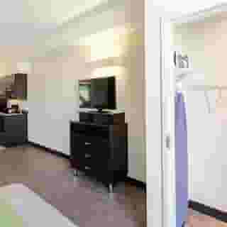 Studio 6 Austin, Tx - Airport, 2 of 6