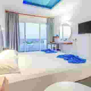 Hotel Adelais Bay, 3 of 6
