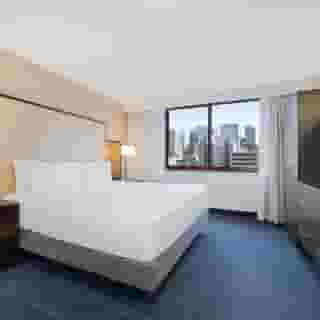 Embassy Suites by Hilton Chicago Downtown River North, 2 of 6