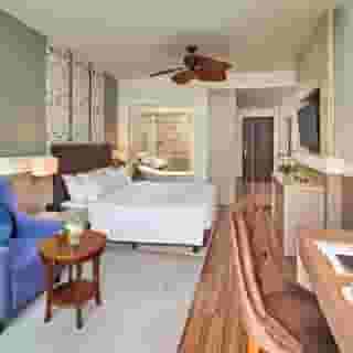 The Hanoi Club Hotel & Residences, 2 of 6