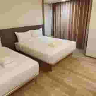 Prom Hotel, 5 of 6