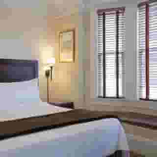 Executive Hotel Vintage Court, 2 of 6