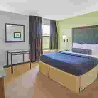 Days Inn by Wyndham Great Lakes Naval Base, 1 of 6