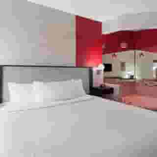 Ramada by Wyndham Locust Grove, 5 of 6