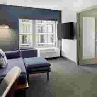 Courtyard by Marriott Chicago Downtown River North, 1 of 6