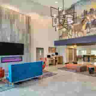 La Quinta Inn & Suites by Wyndham Dallas - Las Colinas, 1 of 6