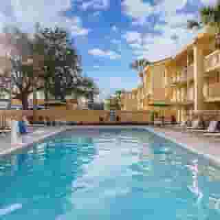 La Quinta Inn by Wyndham Orlando Airport West, 3 of 6